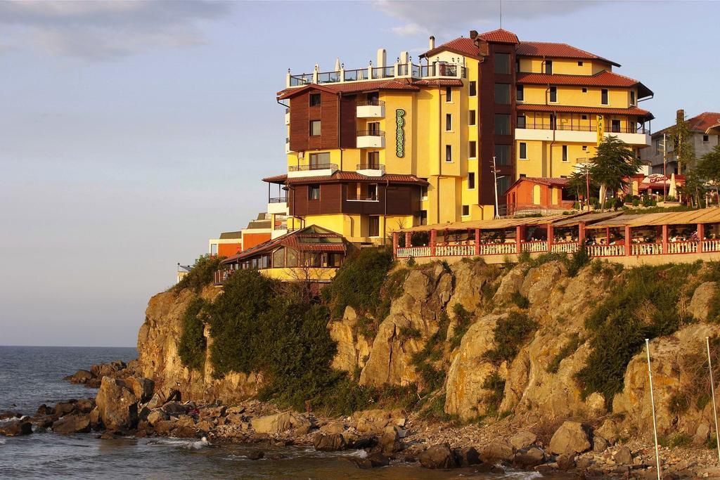Hotel Parnasse 3*